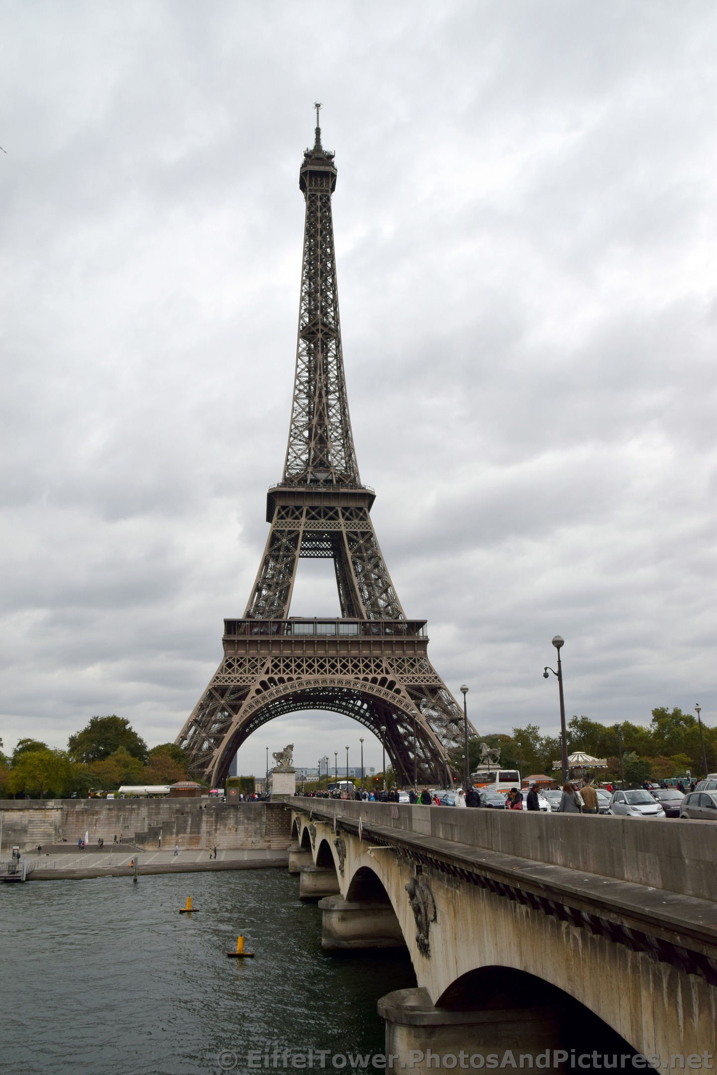 Eiffel Tower and the Pont d'Lena Bridge Picture.jpg