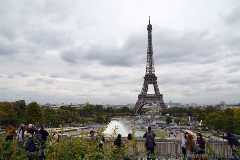 Eiffel Tower viewed from Palais de Chaillot Paris.jpg