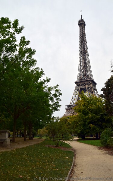Eiffel Tower seen from the East Side of Champ de Mars.jpg