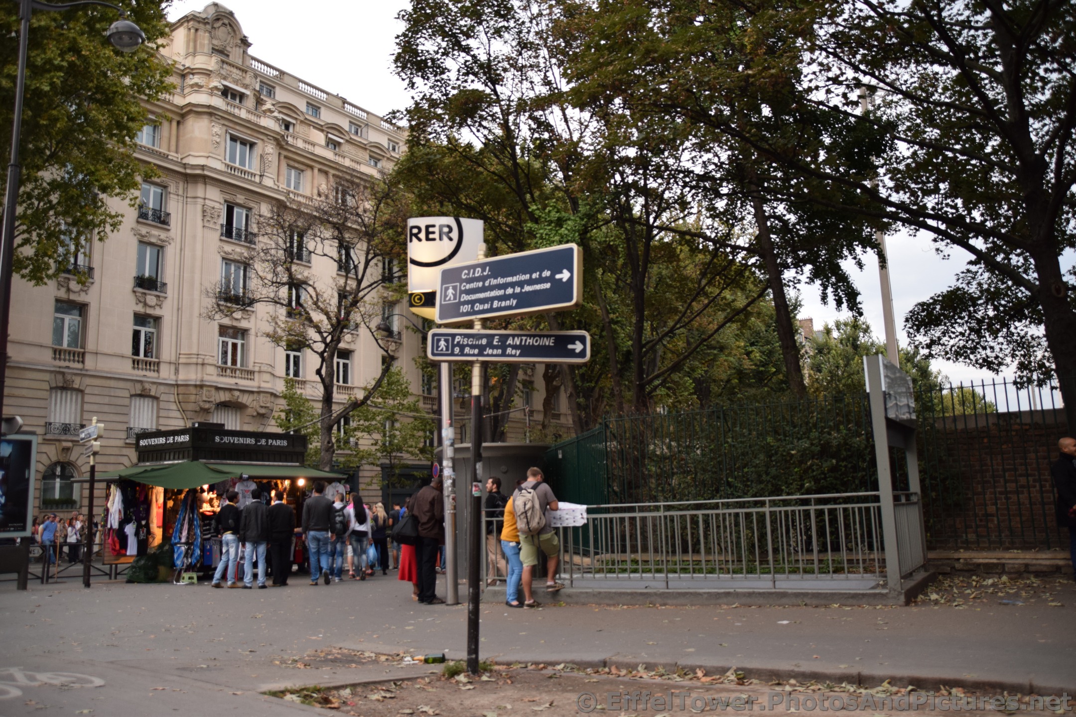 RER C Metro Station near Eiffel Tower.jpg