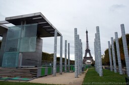Mur de la Paix at Champ de Mars Paris.jpg