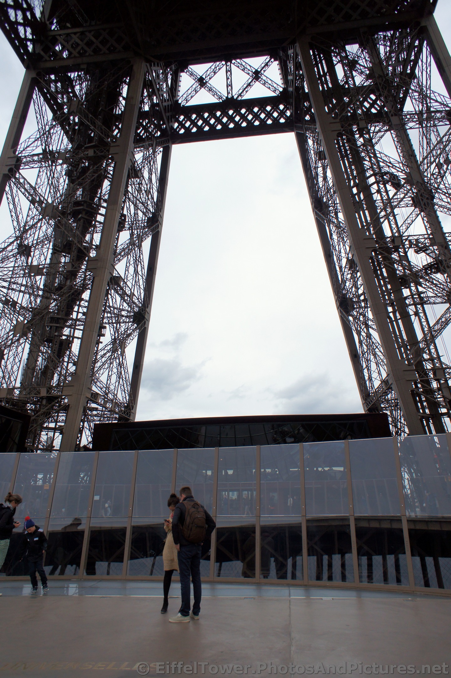 Pair of Eiffel Tower Stanchions seen from First Level.jpg