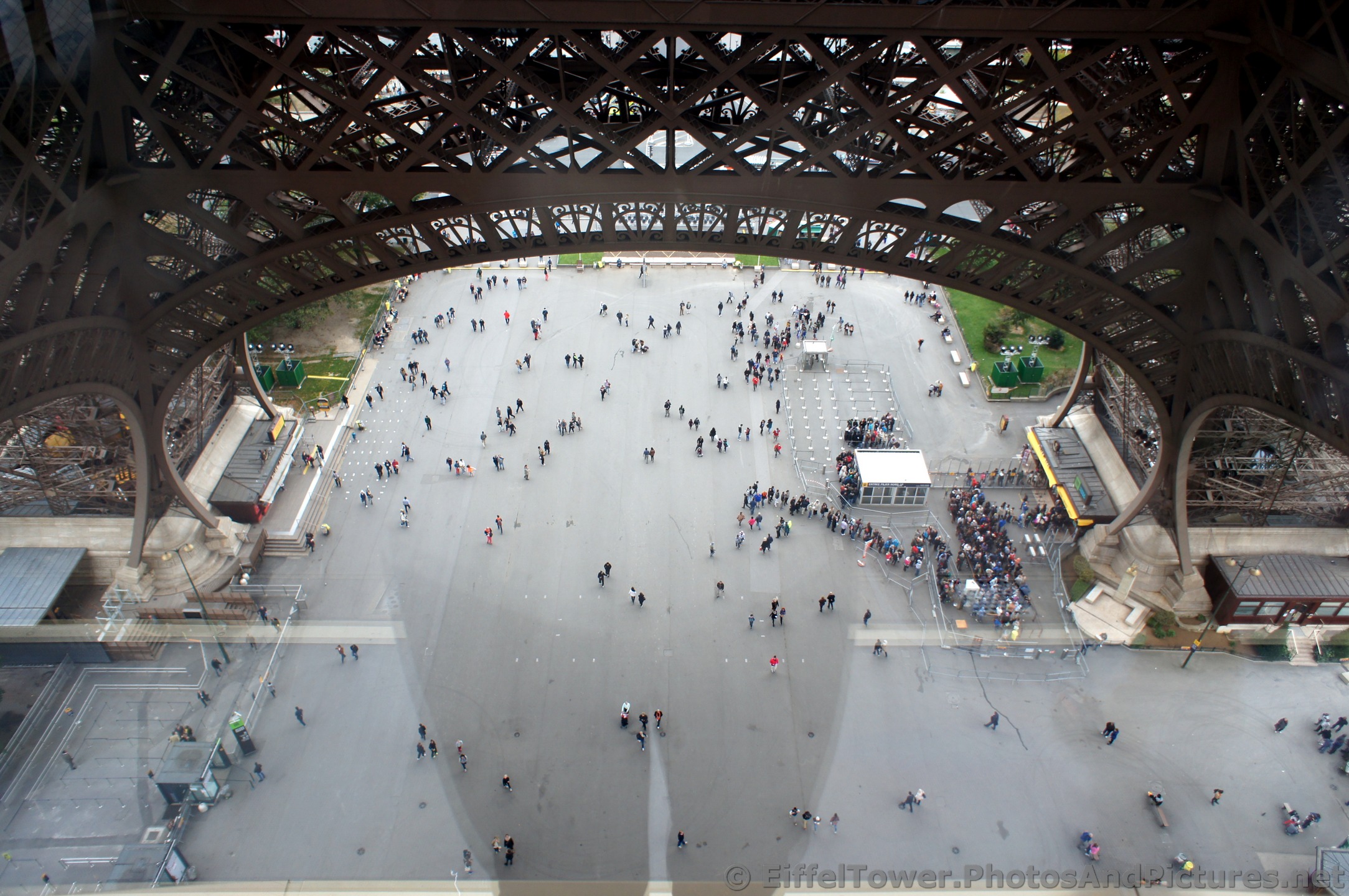 Eiffel Tower Courtyard seen from First Floor.jpg
