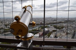Observation Telescope of Eiffel Tower on Second Level.jpg