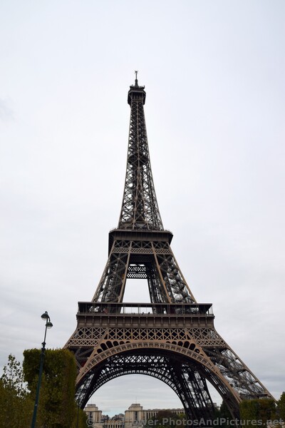 Eiffel Tower Full View.jpg
