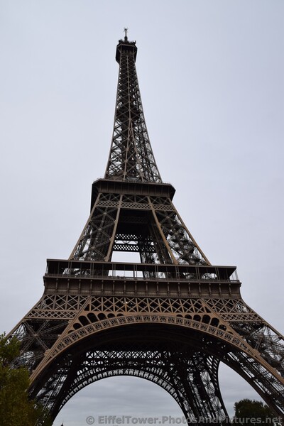 Eiffel Tower Close Up Photo.jpg