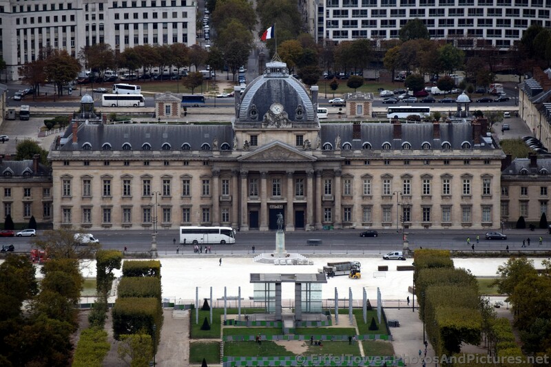 Ecole Militaire and Mur de la Paix seen from Eiffel Tower.jpg