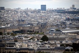 Paris just North of Seine River.jpg