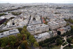 Avenue de la Bourdonnais Apartments looking towards 2nd Arrondissement of Paris.jpg