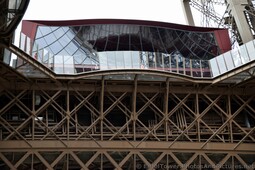 58 Tour Eiffel Restaurant seen from the bottom.jpg