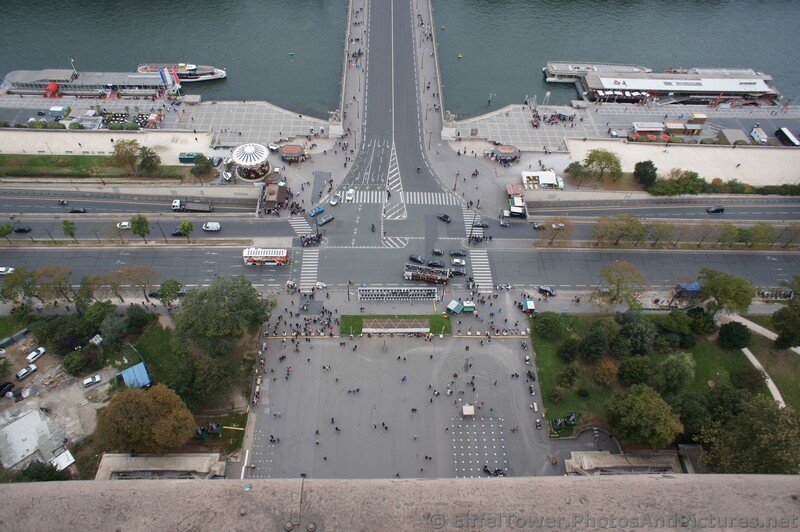 Quai Branly and Pont d'Lena Bridge Eiffel Tower looking straight down.jpg