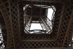 View of Eiffel Tower Looking up from Directly Underneath the Center.jpg