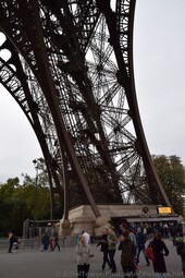 Pilier Ouest Leg of the Eiffel Tower.jpg